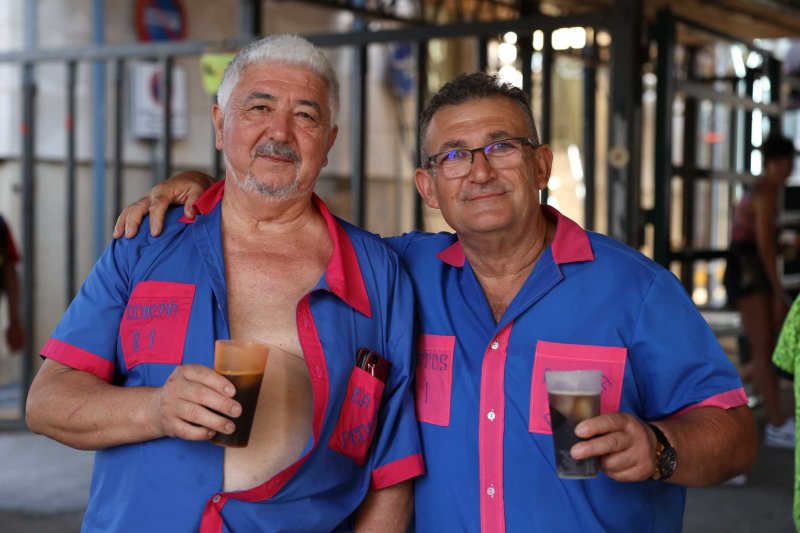 Galeria de fotos (no oficials) del Dia de les Quintades a Pedreguer Galeria de fotos (no oficials) del Dia de les Quintades a Pedreguer